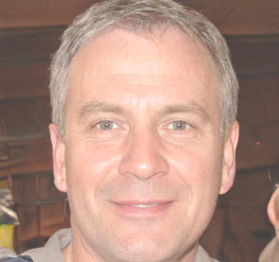 Portrait professionnel de Damien Lecourt, stratège en données